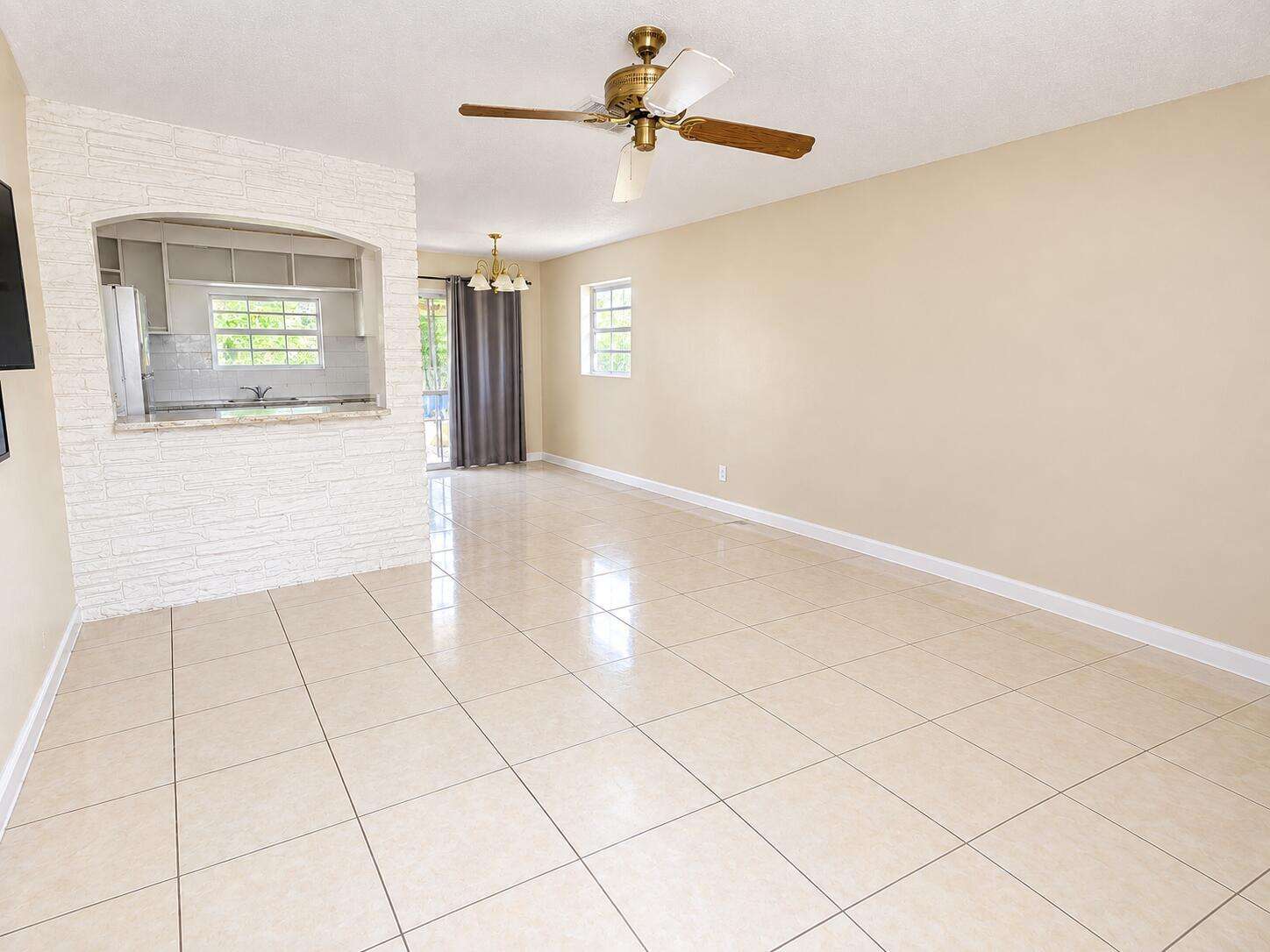 6844 22nd, Miramar, FL 33023 - For Sale photo 2