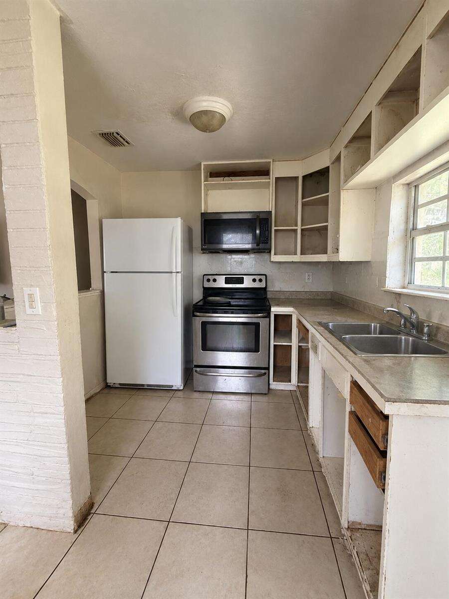 6844 22nd, Miramar, FL 33023 - For Sale photo 5