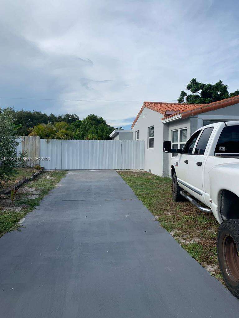 2471 Dewey St, Hollywood, FL 33020 - For Sale photo 16