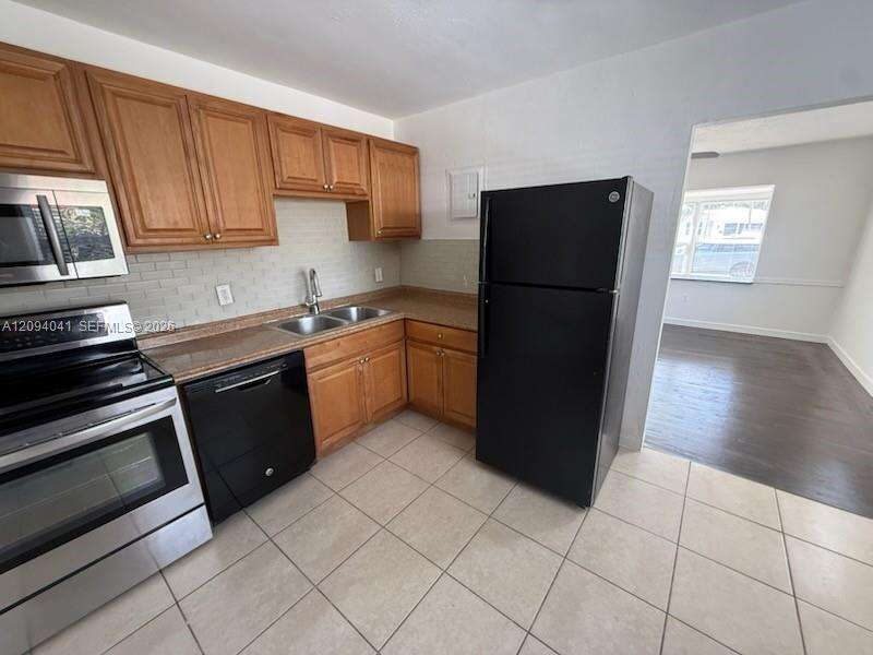 2471 Dewey St, Hollywood, FL 33020 - For Sale photo 5