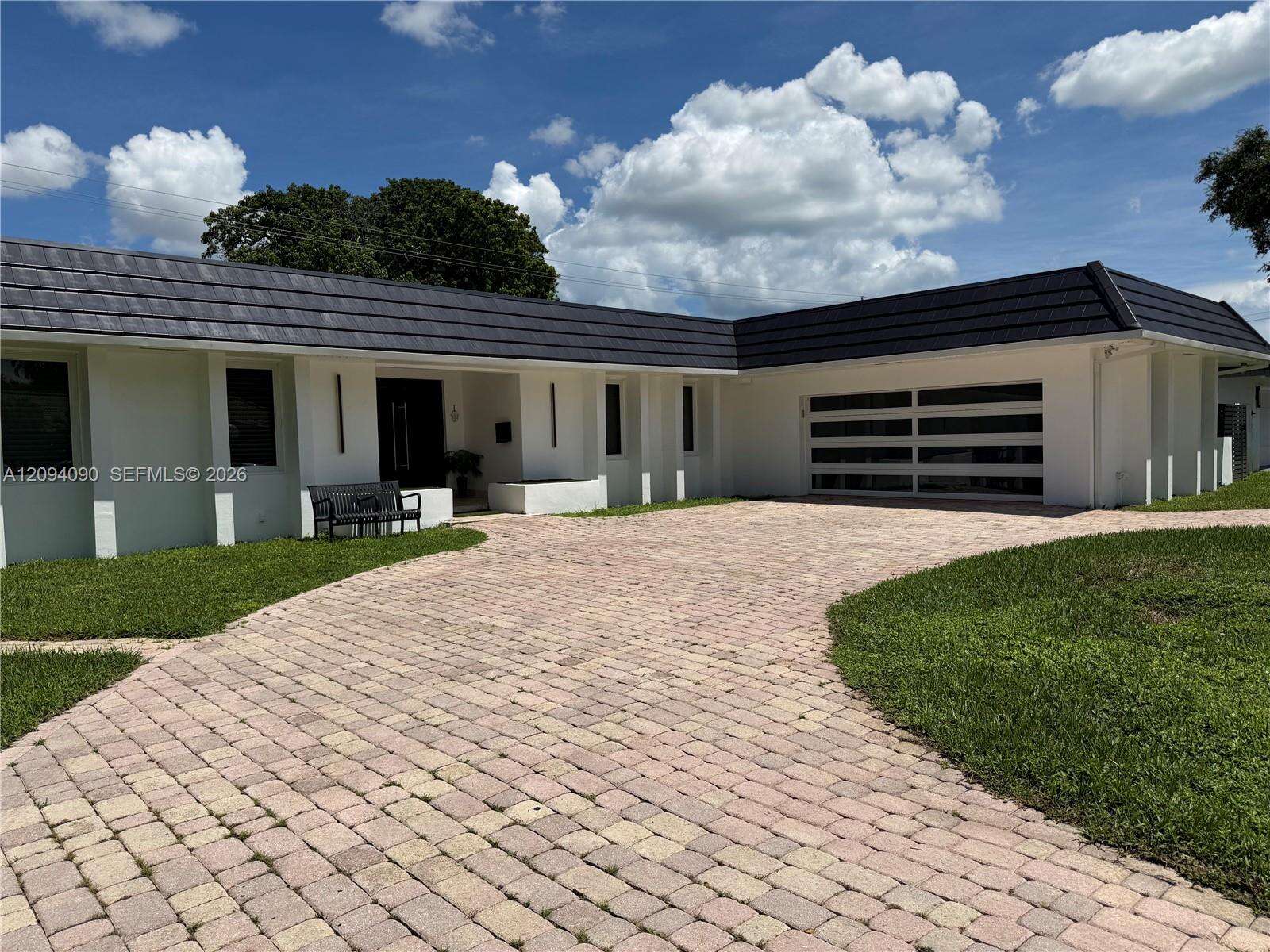 2215 204th St, Miami, FL 33180 - For Sale photo 1