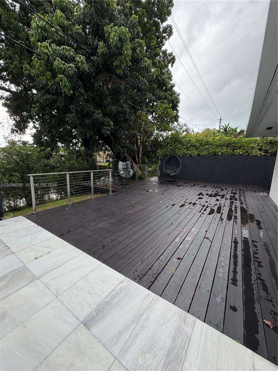 2215 204th St, Miami, FL 33180 - For Sale photo 16