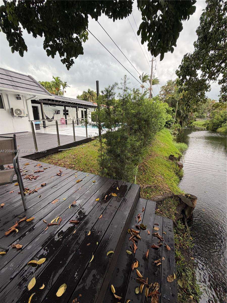 2215 204th St, Miami, FL 33180 - For Sale photo 18