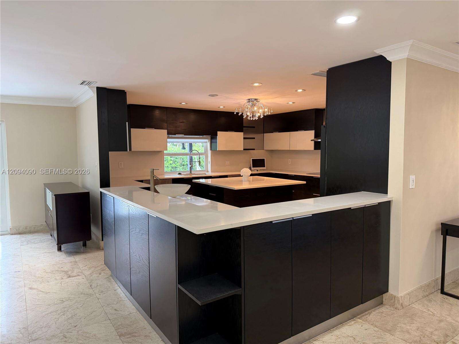 2215 204th St, Miami, FL 33180 - For Sale photo 39