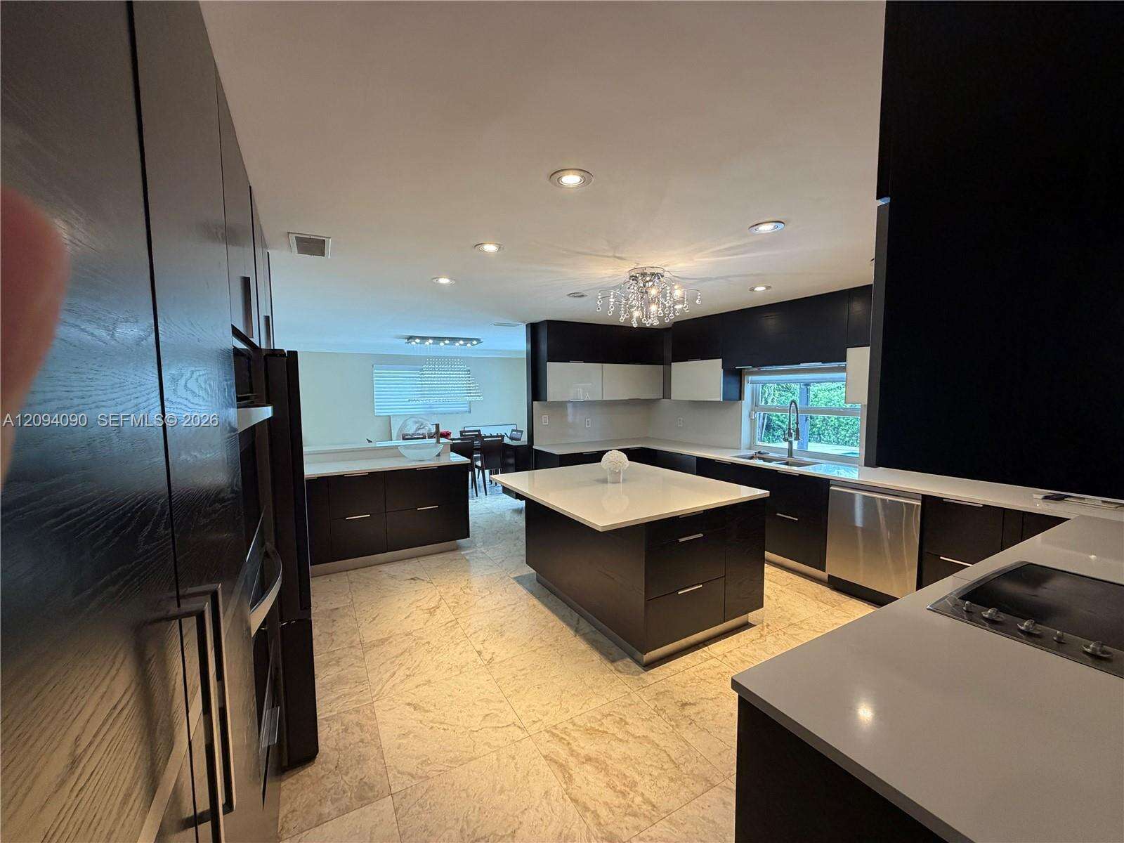 2215 204th St, Miami, FL 33180 - For Sale photo 43