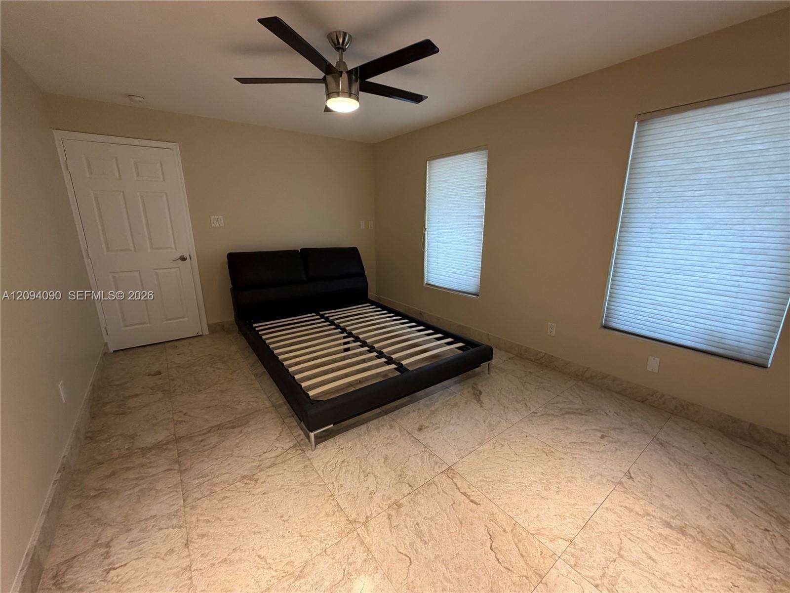 2215 204th St, Miami, FL 33180 - For Sale photo 56