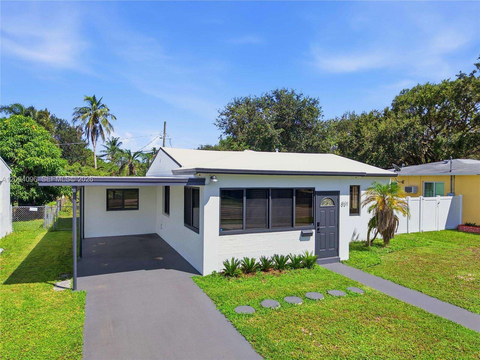 Hollywood, FL 33020 - For Sale photo 2