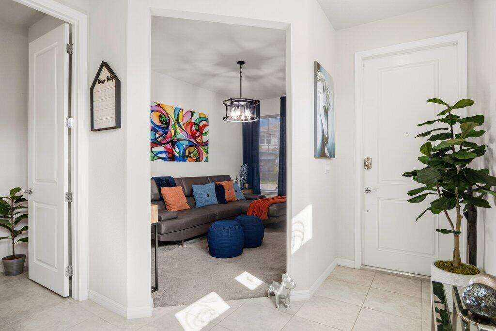 1592 Bursera, Hollywood, FL 33021 - For Sale photo 4