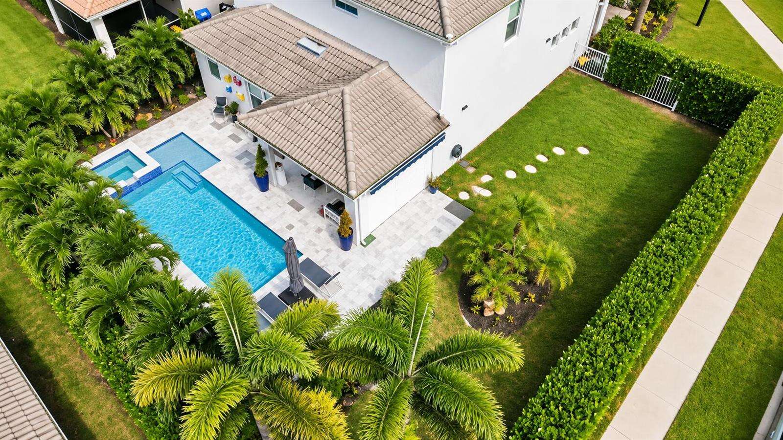 1592 Bursera, Hollywood, FL 33021 - For Sale photo 48