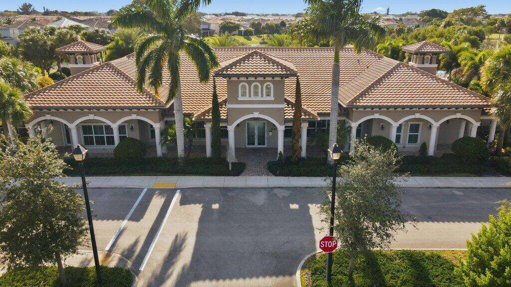 1592 Bursera, Hollywood, FL 33021 - For Sale photo 58