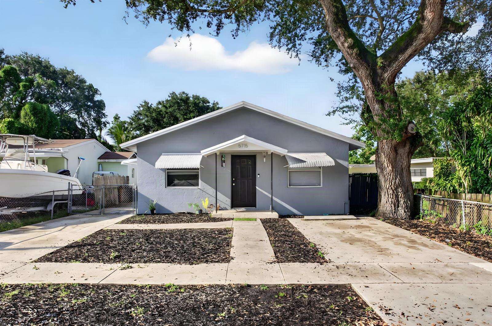 5715 Garfield, Hollywood, FL 33021 - For Sale photo 1