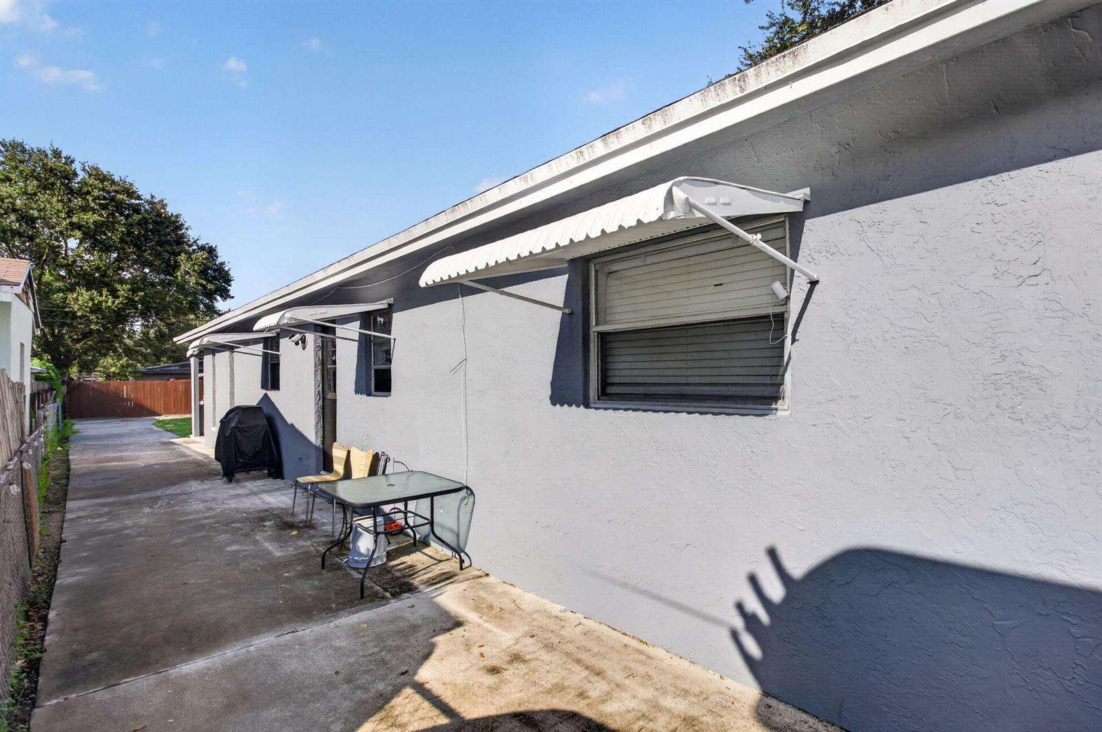 5715 Garfield, Hollywood, FL 33021 - For Sale photo 5