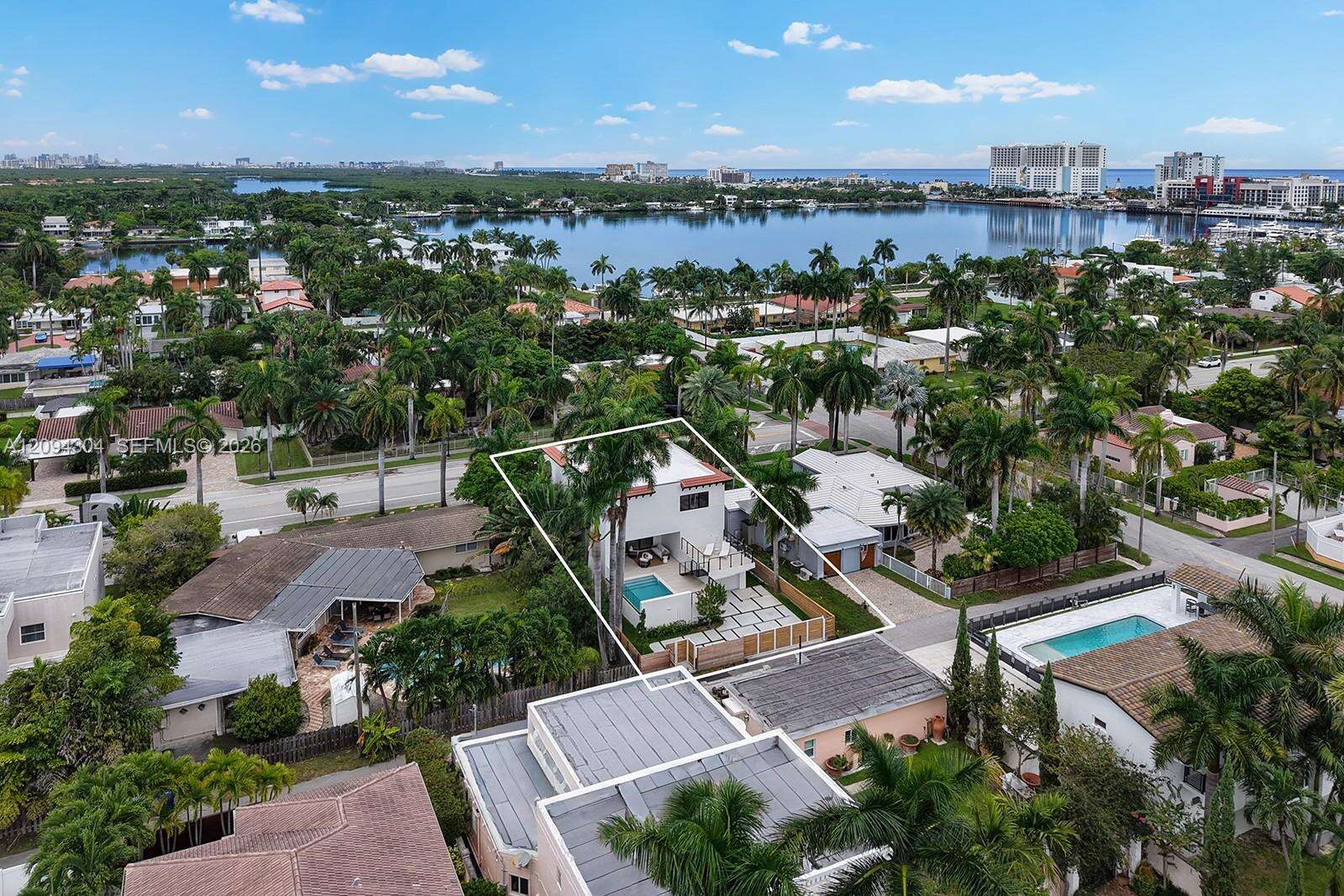 908 Tyler St, Hollywood, FL 33019 - For Sale photo 45