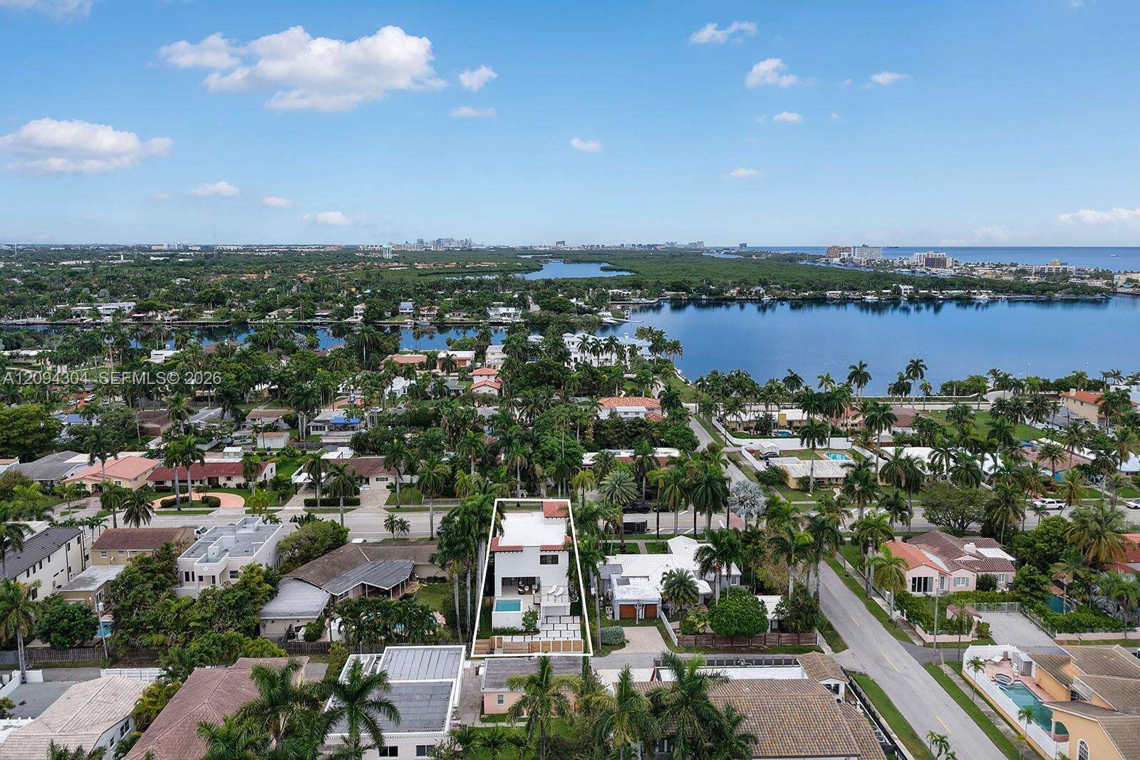 908 Tyler St, Hollywood, FL 33019 - For Sale photo 46