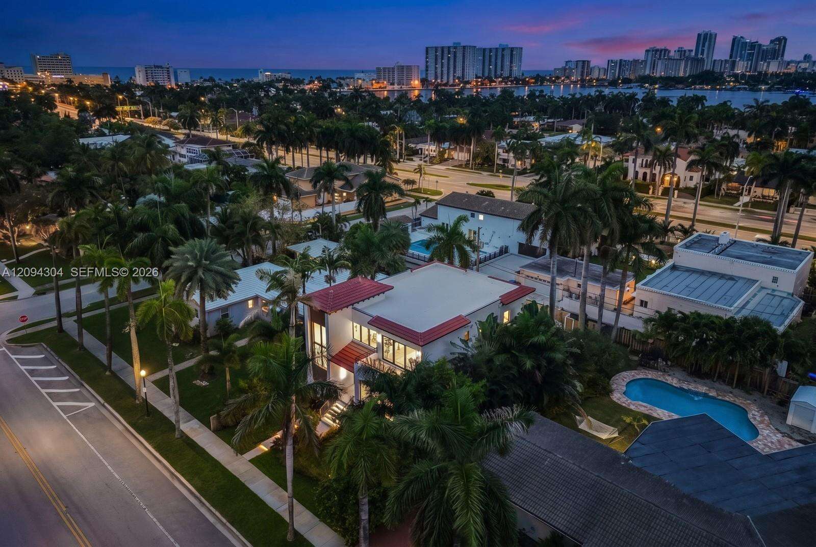 908 Tyler St, Hollywood, FL 33019 - For Sale photo 54