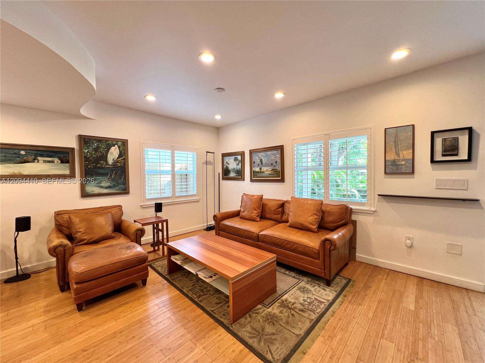 3158 Carter St, Miami, FL 33133 - For Sale photo 3