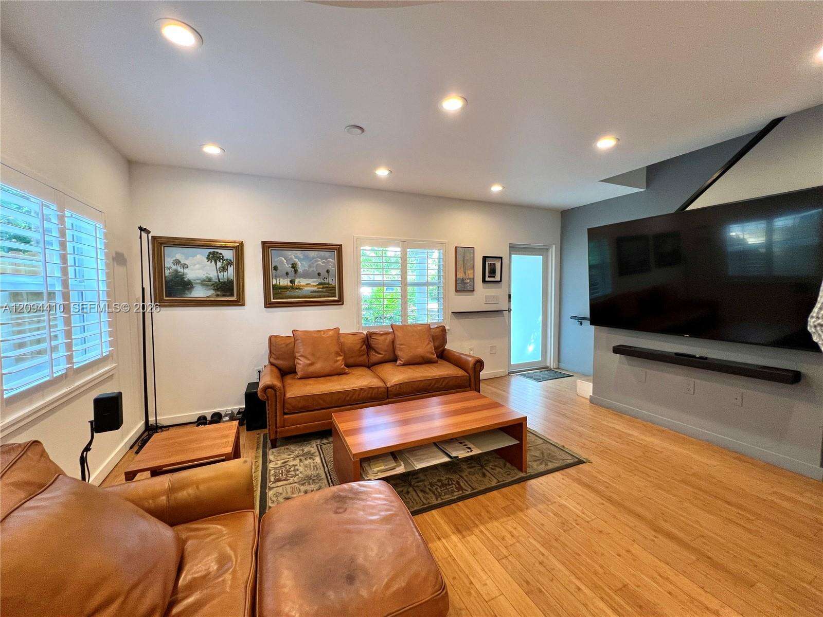 3158 Carter St, Miami, FL 33133 - For Sale photo 4