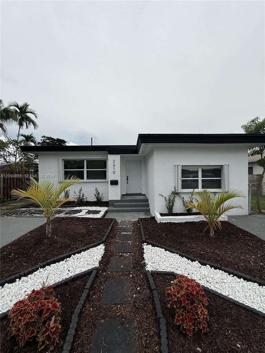 2610 Pierce St, Hollywood, FL 33020 - For Sale photo 2