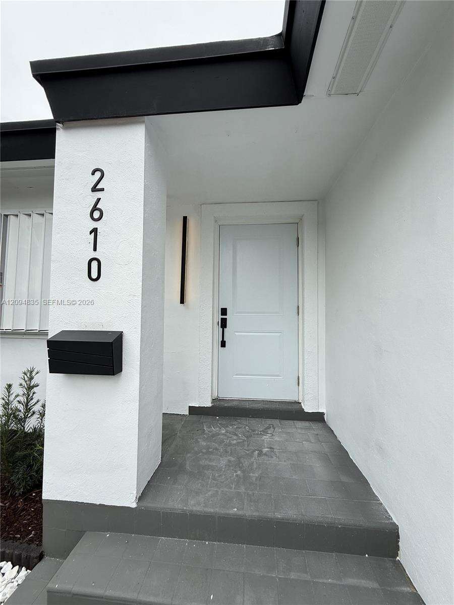 2610 Pierce St, Hollywood, FL 33020 - For Sale photo 3
