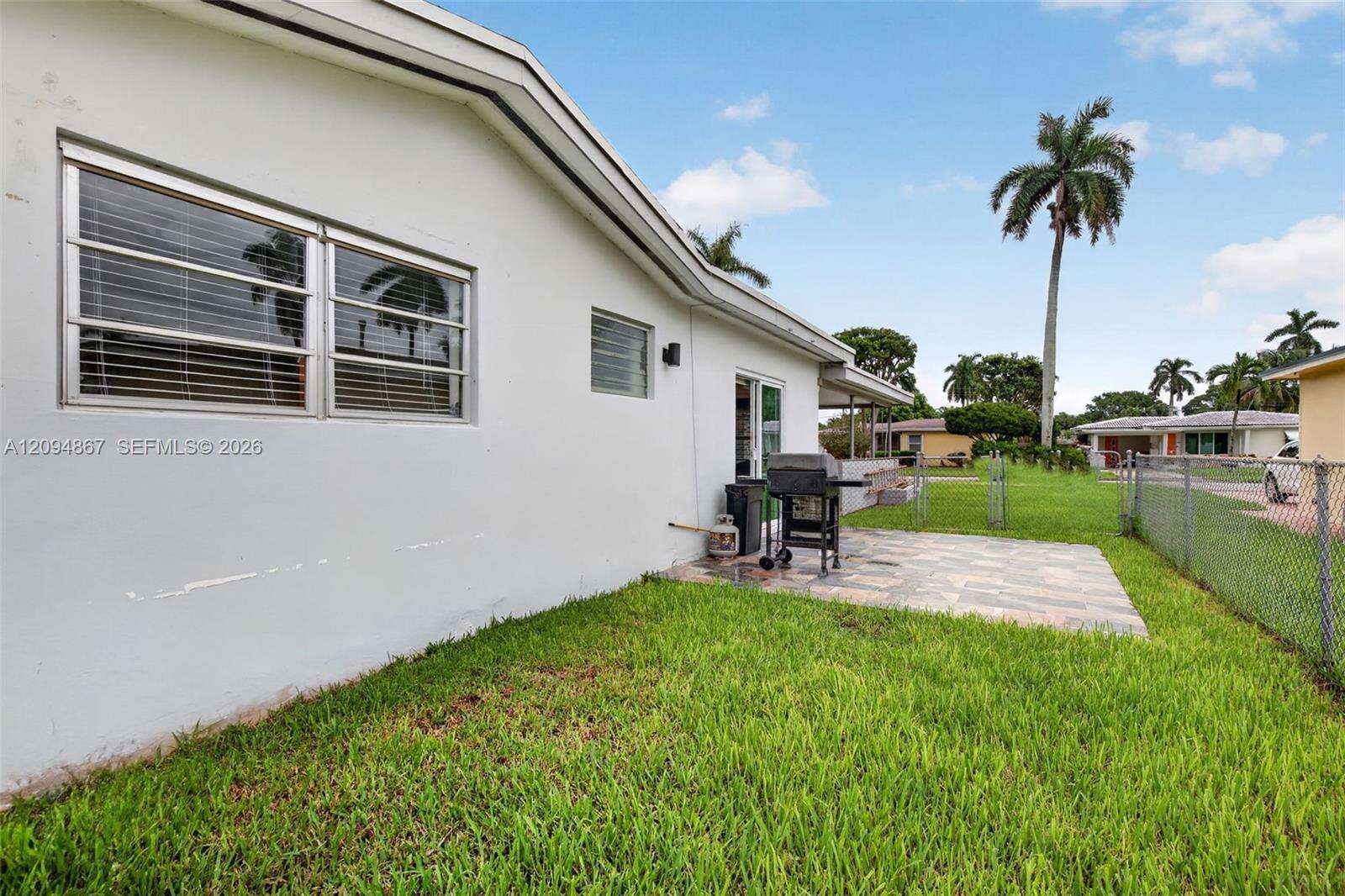 702 31st Ct, Hollywood, FL 33021 - For Sale photo 32