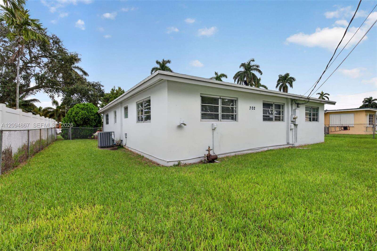 702 31st Ct, Hollywood, FL 33021 - For Sale photo 35