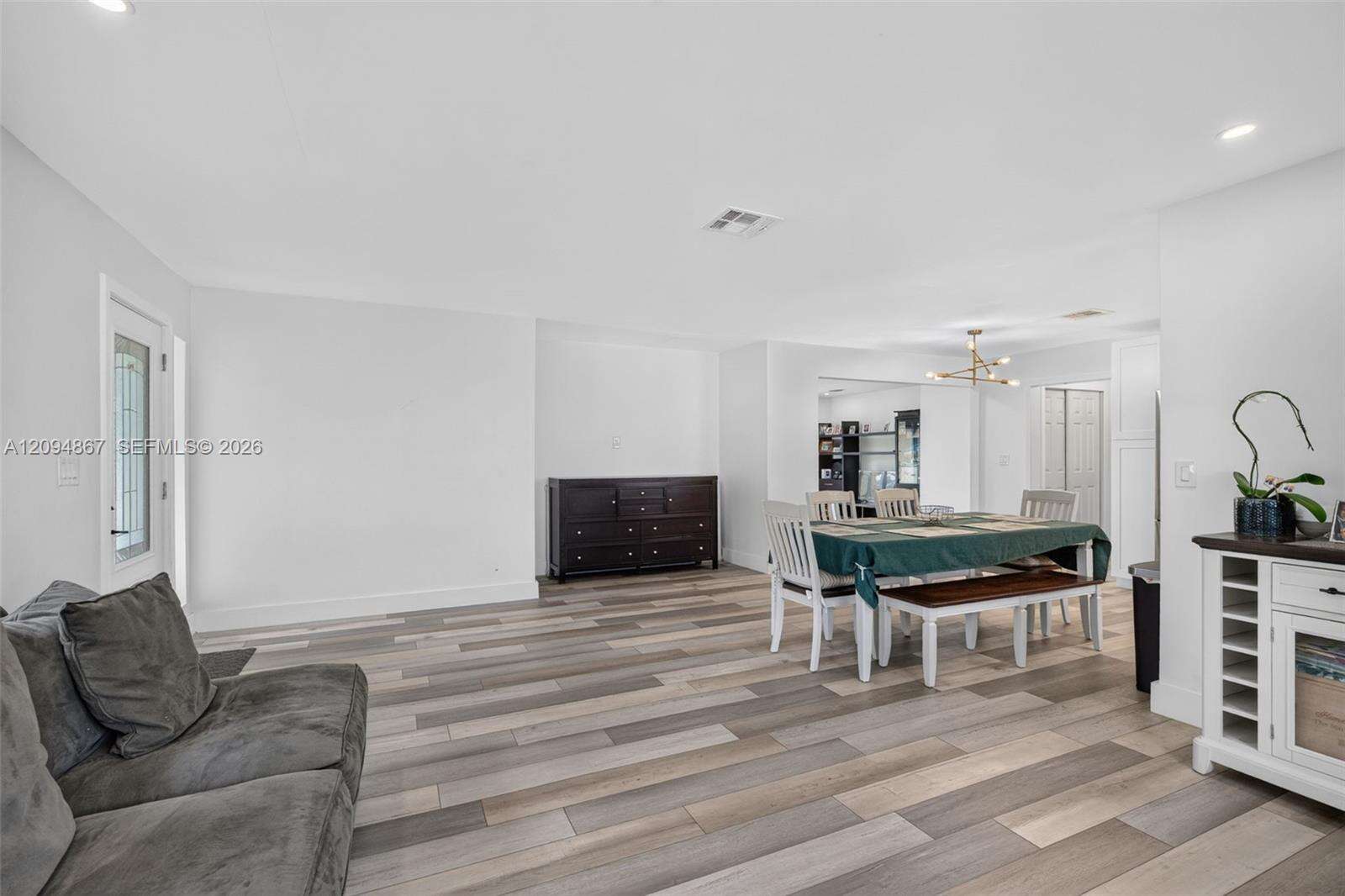 702 31st Ct, Hollywood, FL 33021 - For Sale photo 5