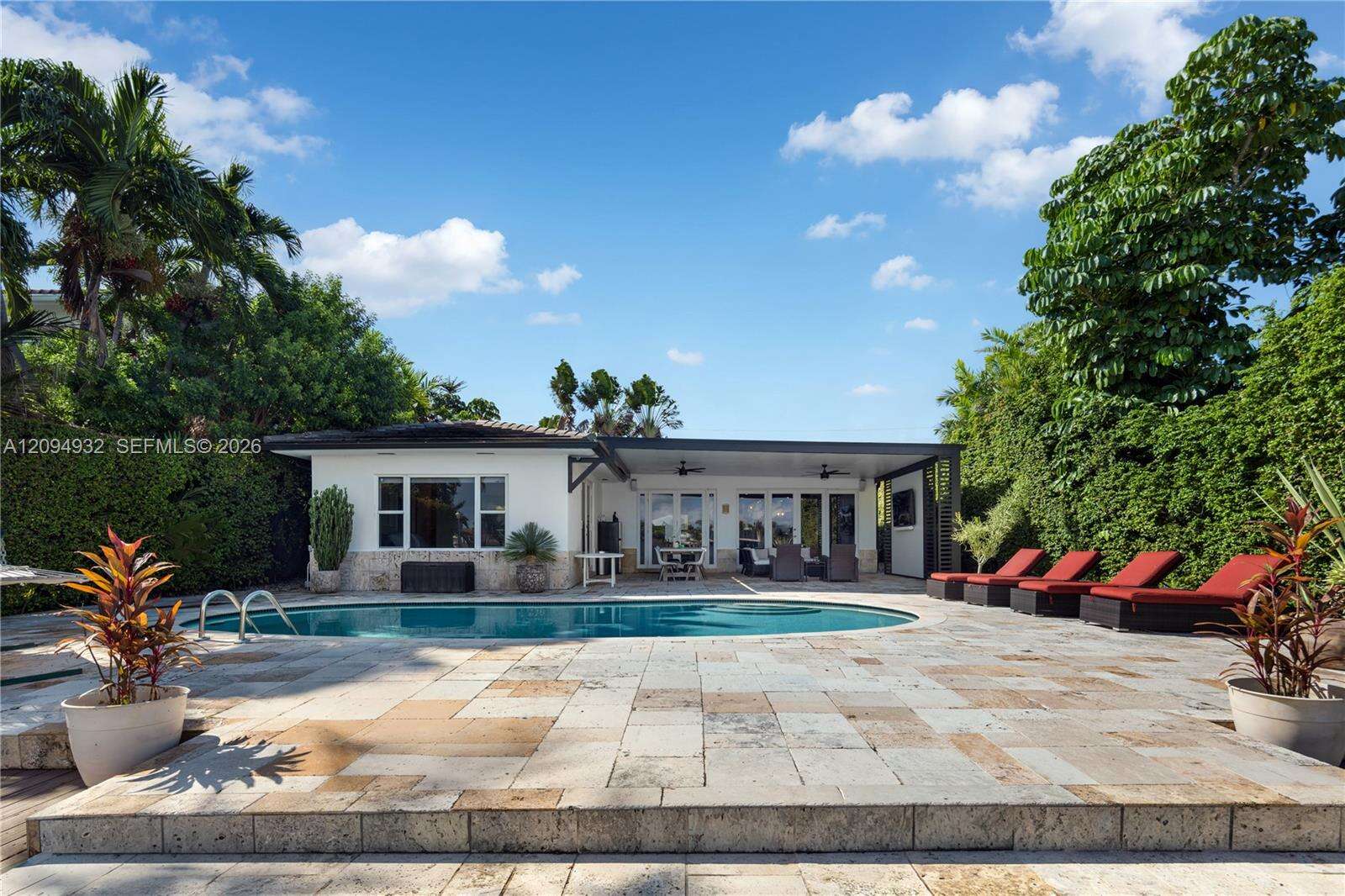435 Shore Dr, Miami Beach, FL 33141 - For Sale photo 2