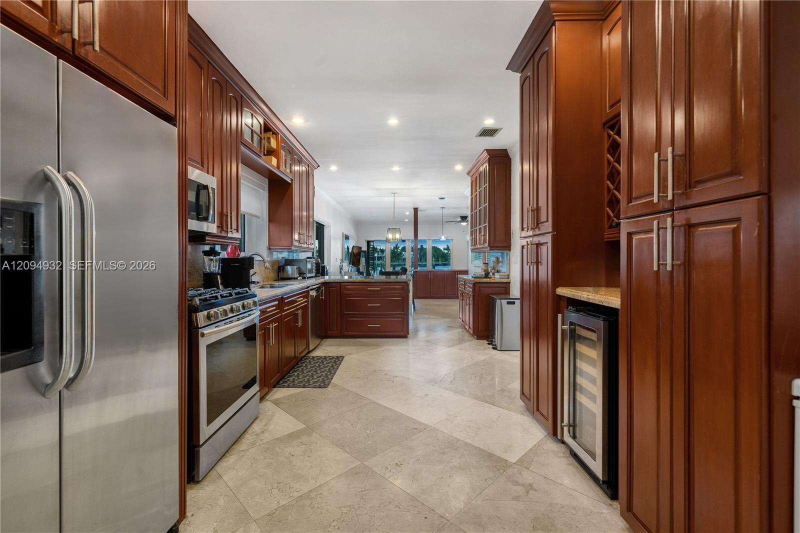 435 Shore Dr, Miami Beach, FL 33141 - For Sale photo 12