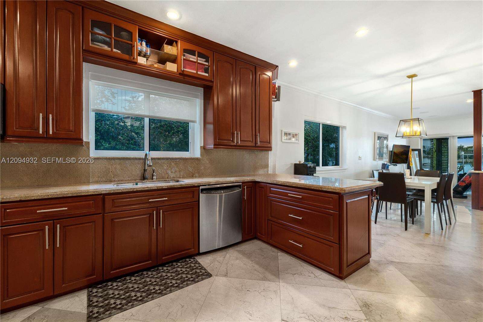 435 Shore Dr, Miami Beach, FL 33141 - For Sale photo 14