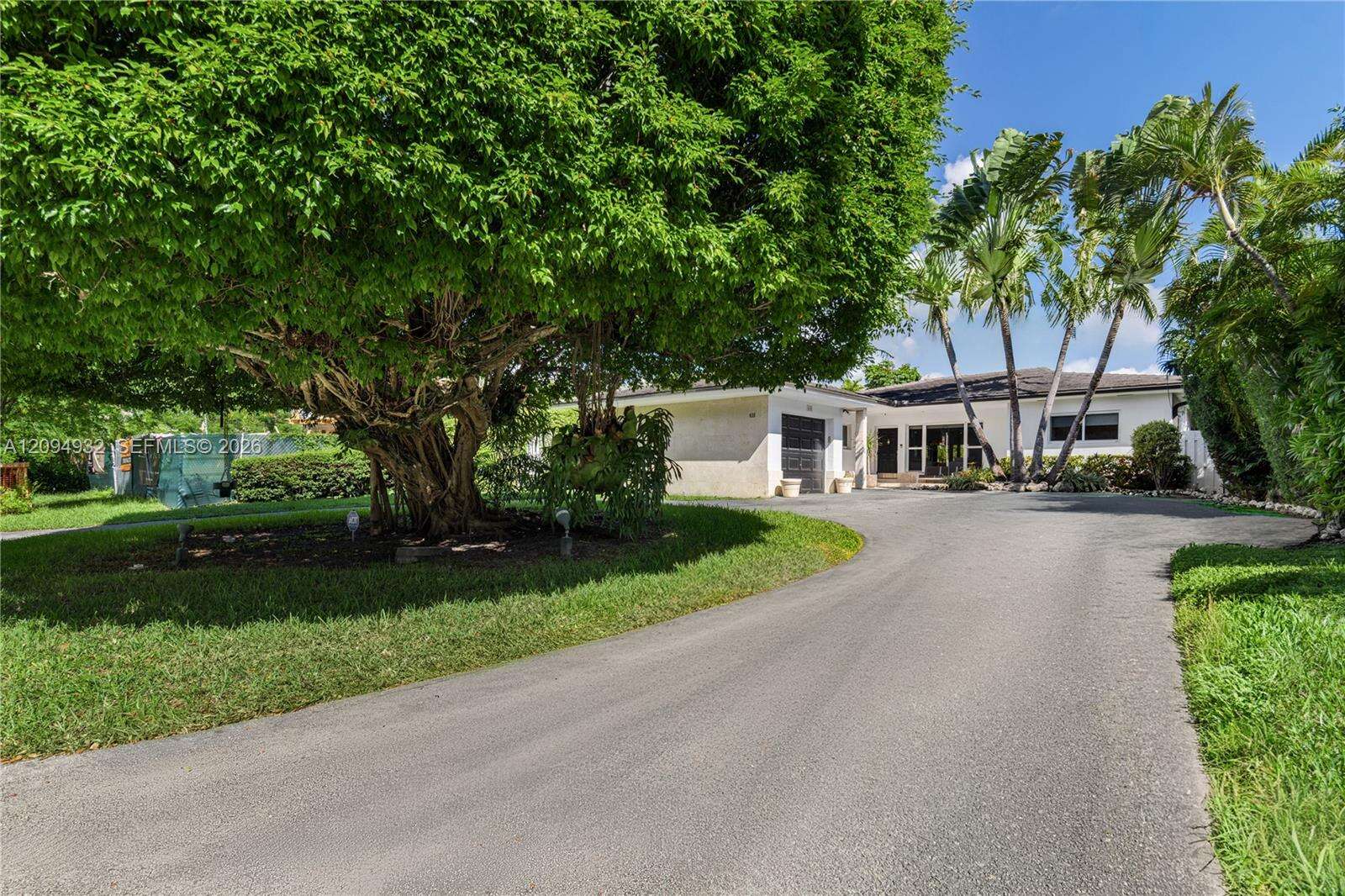435 Shore Dr, Miami Beach, FL 33141 - For Sale photo 34