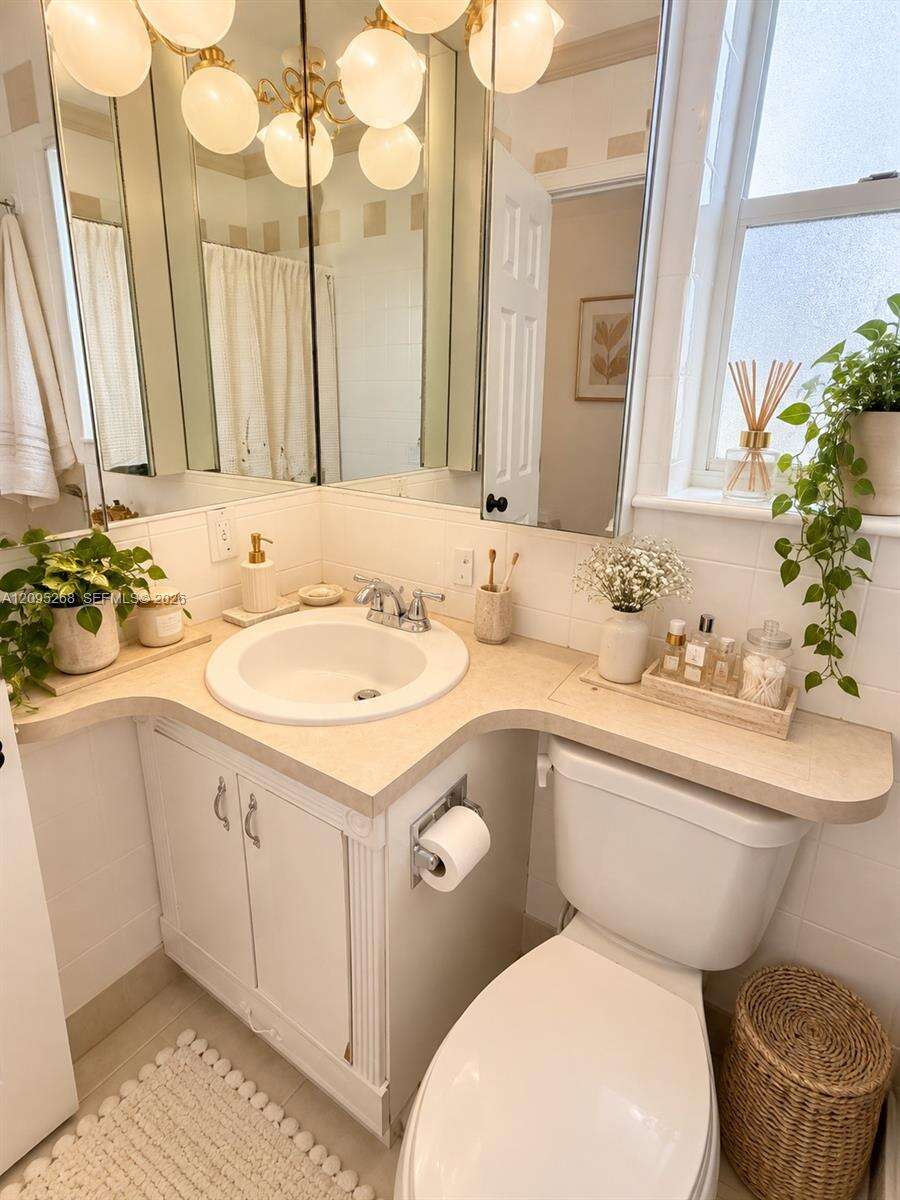 916 10th St, Hallandale Beach, FL 33009 - For Sale photo 8