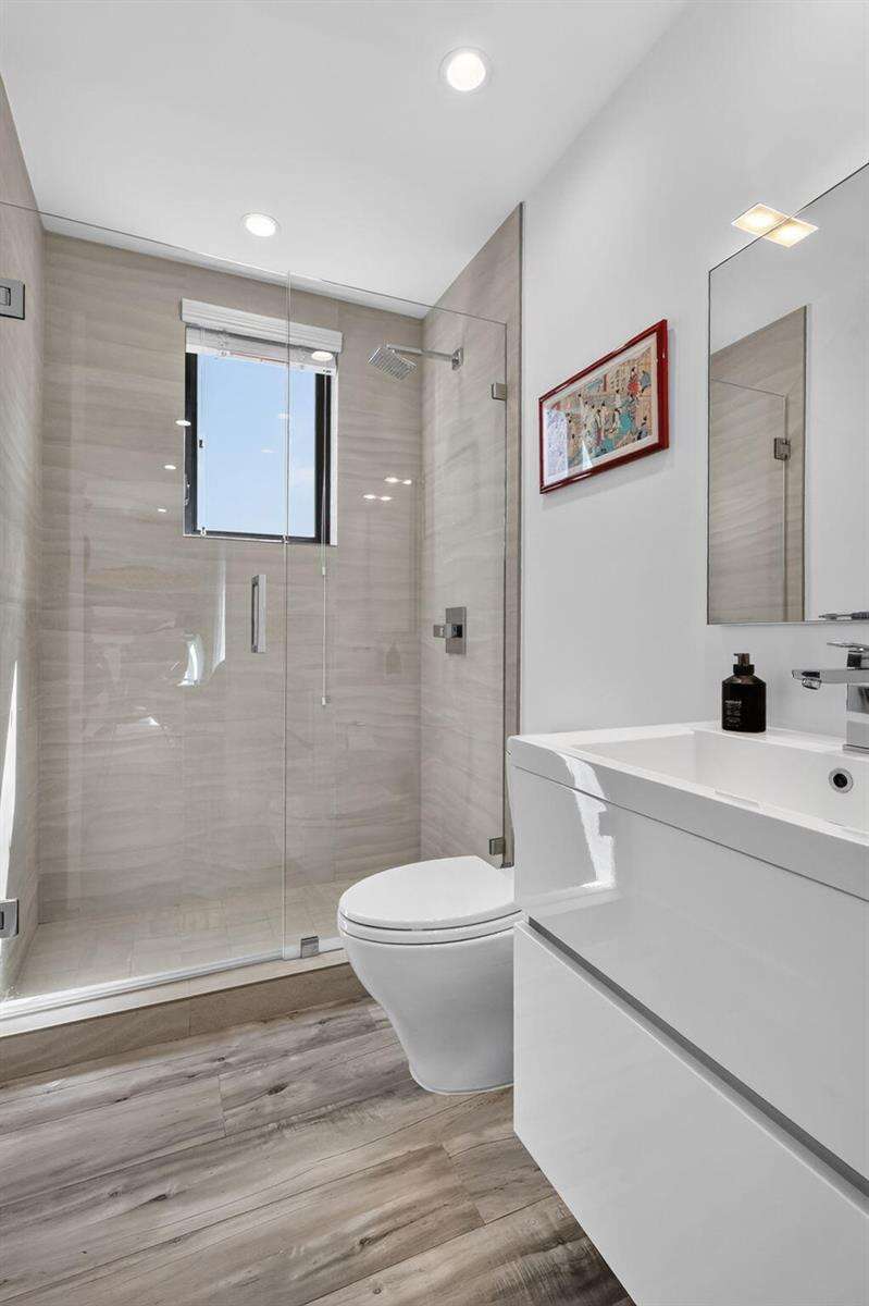336 Balboa, Hollywood, FL 33019 - For Sale photo 11