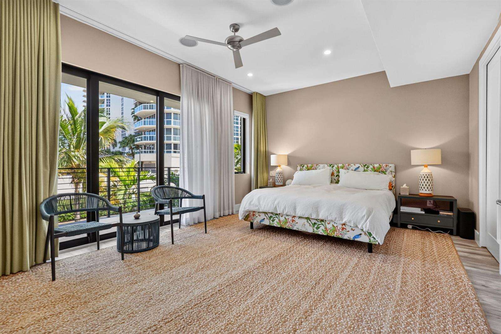 336 Balboa, Hollywood, FL 33019 - For Sale photo 15