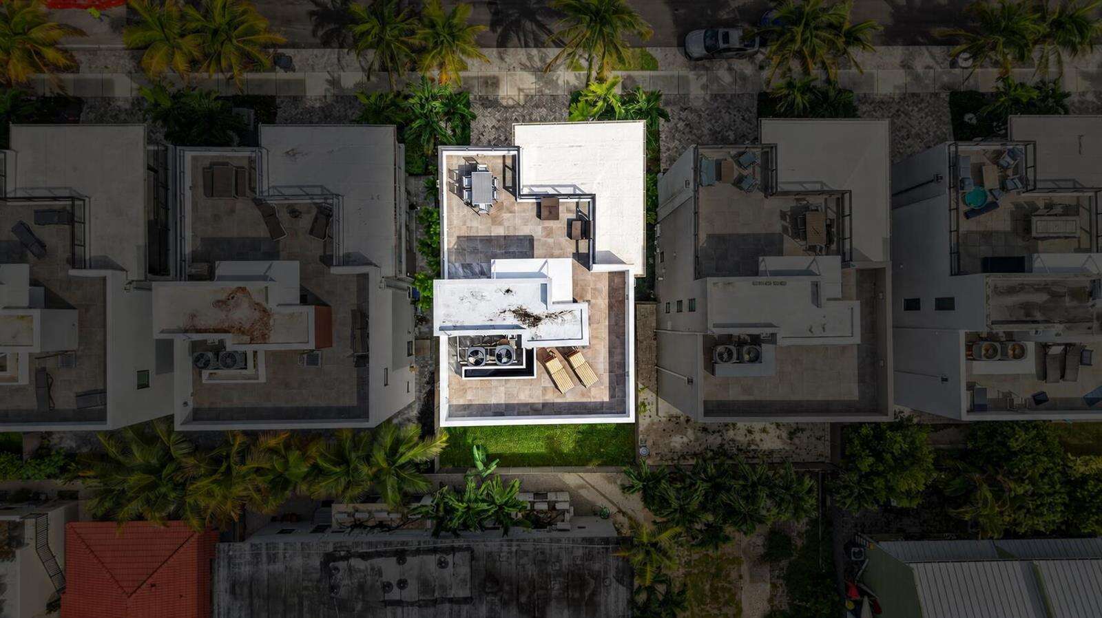 336 Balboa, Hollywood, FL 33019 - For Sale photo 59