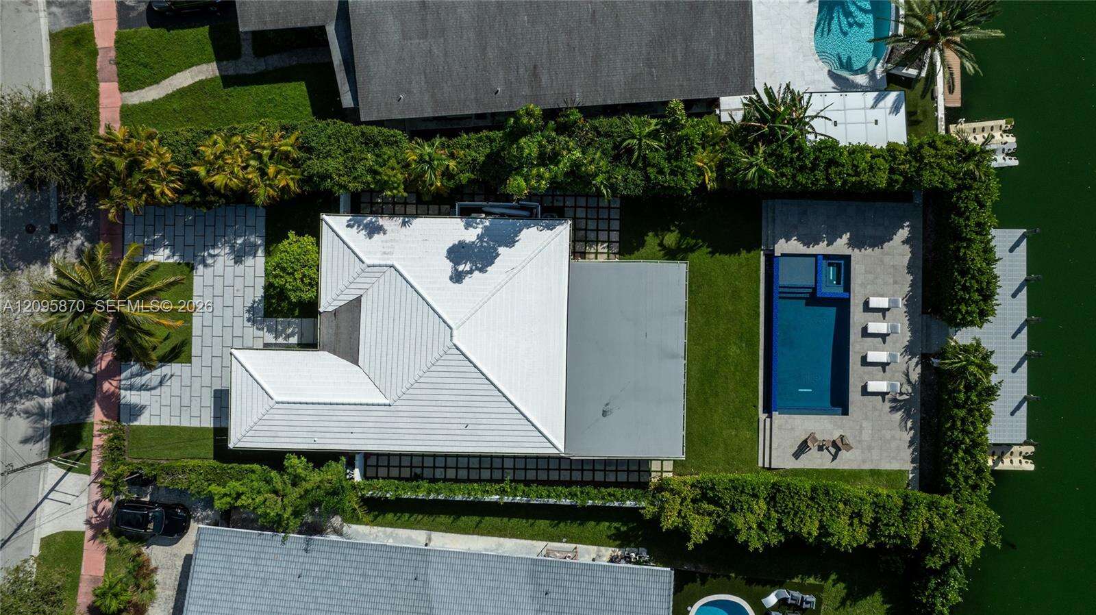 740 Shore Dr, Miami Beach, FL 33141 - For Sale photo 2