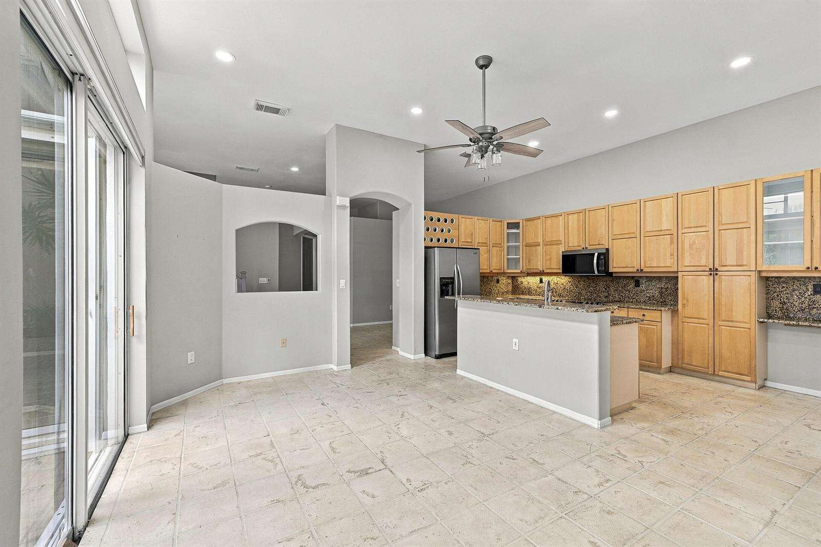 1115 Papaya, Hollywood, FL 33019 - For Sale photo 21