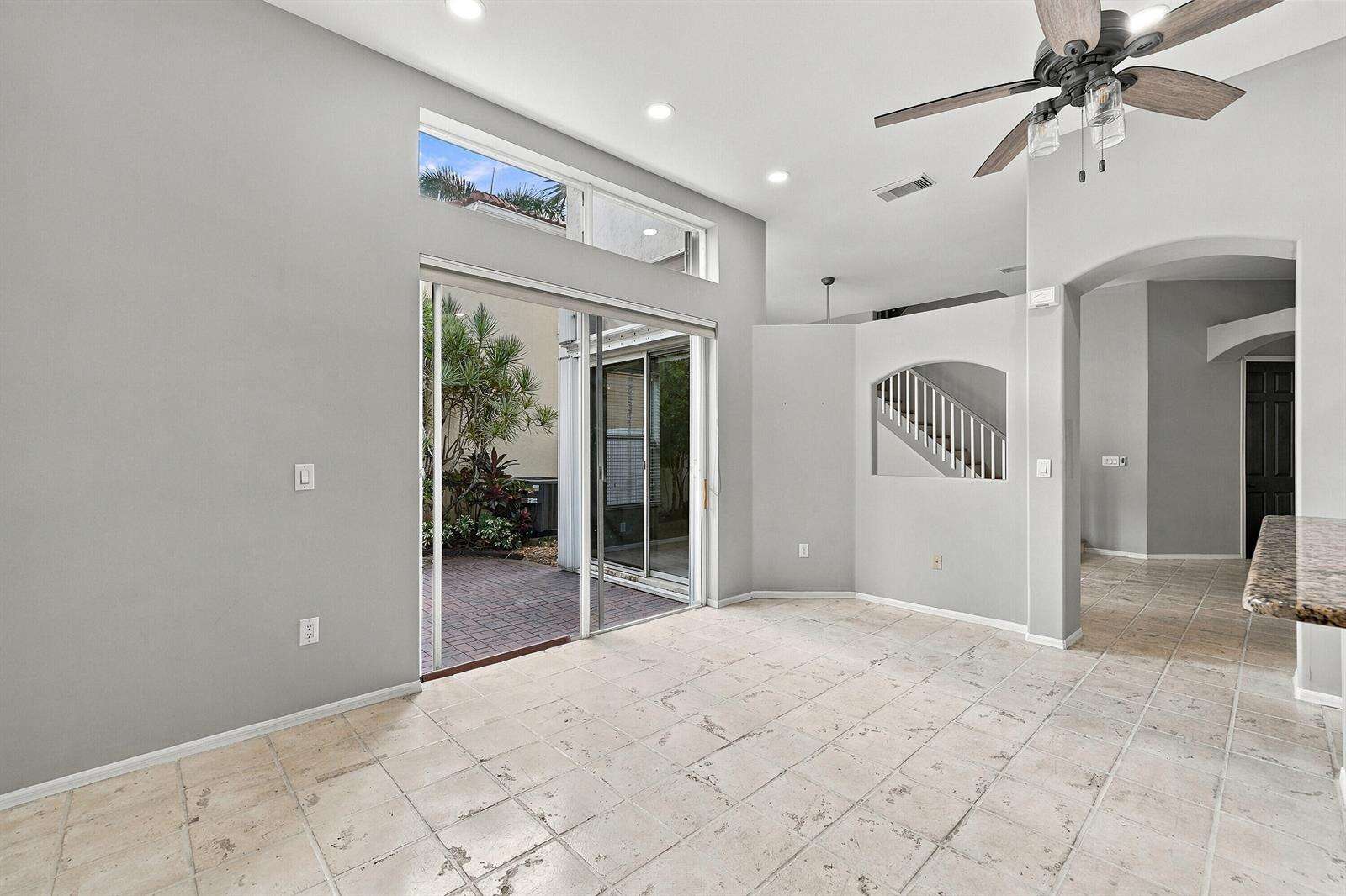 1115 Papaya, Hollywood, FL 33019 - For Sale photo 22