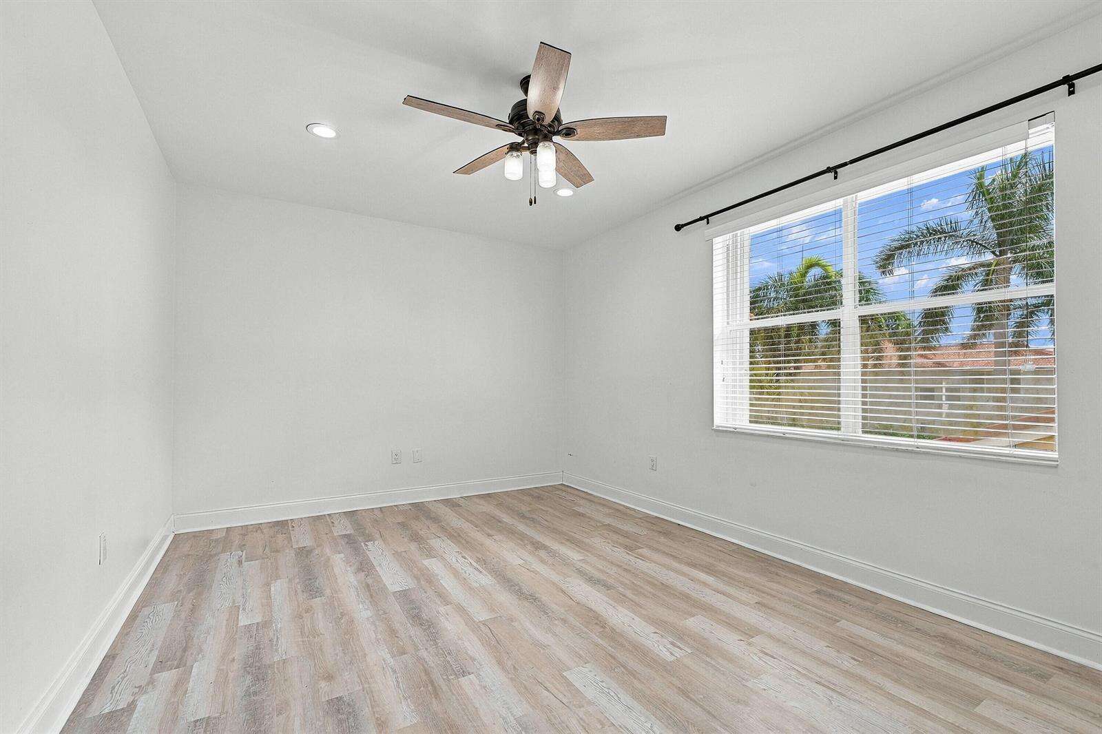 1115 Papaya, Hollywood, FL 33019 - For Sale photo 30