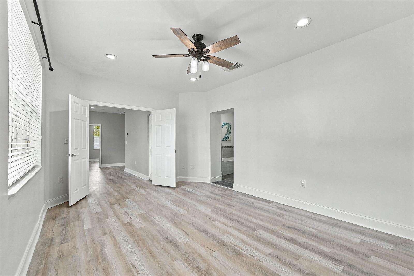 1115 Papaya, Hollywood, FL 33019 - For Sale photo 31
