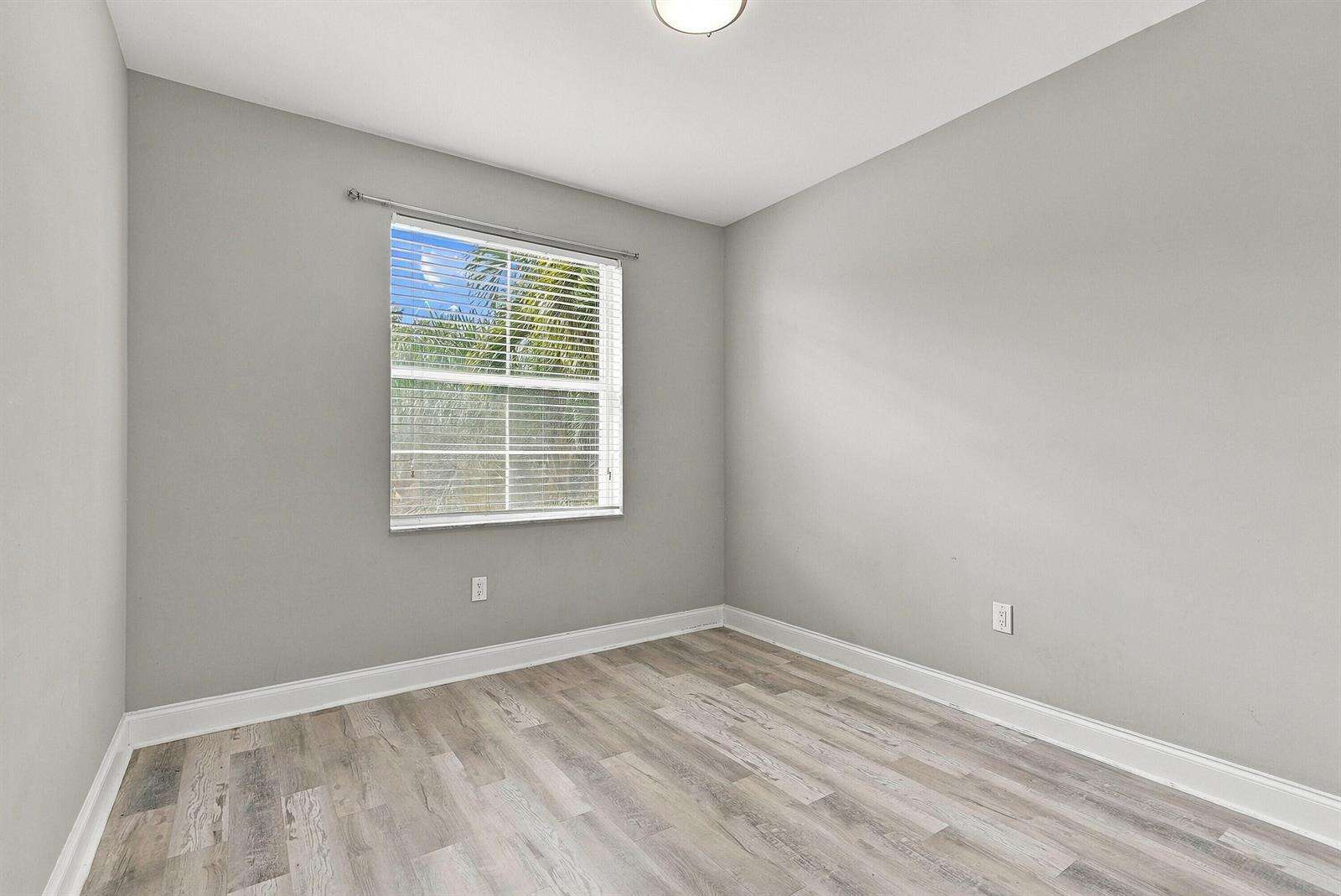 1115 Papaya, Hollywood, FL 33019 - For Sale photo 39