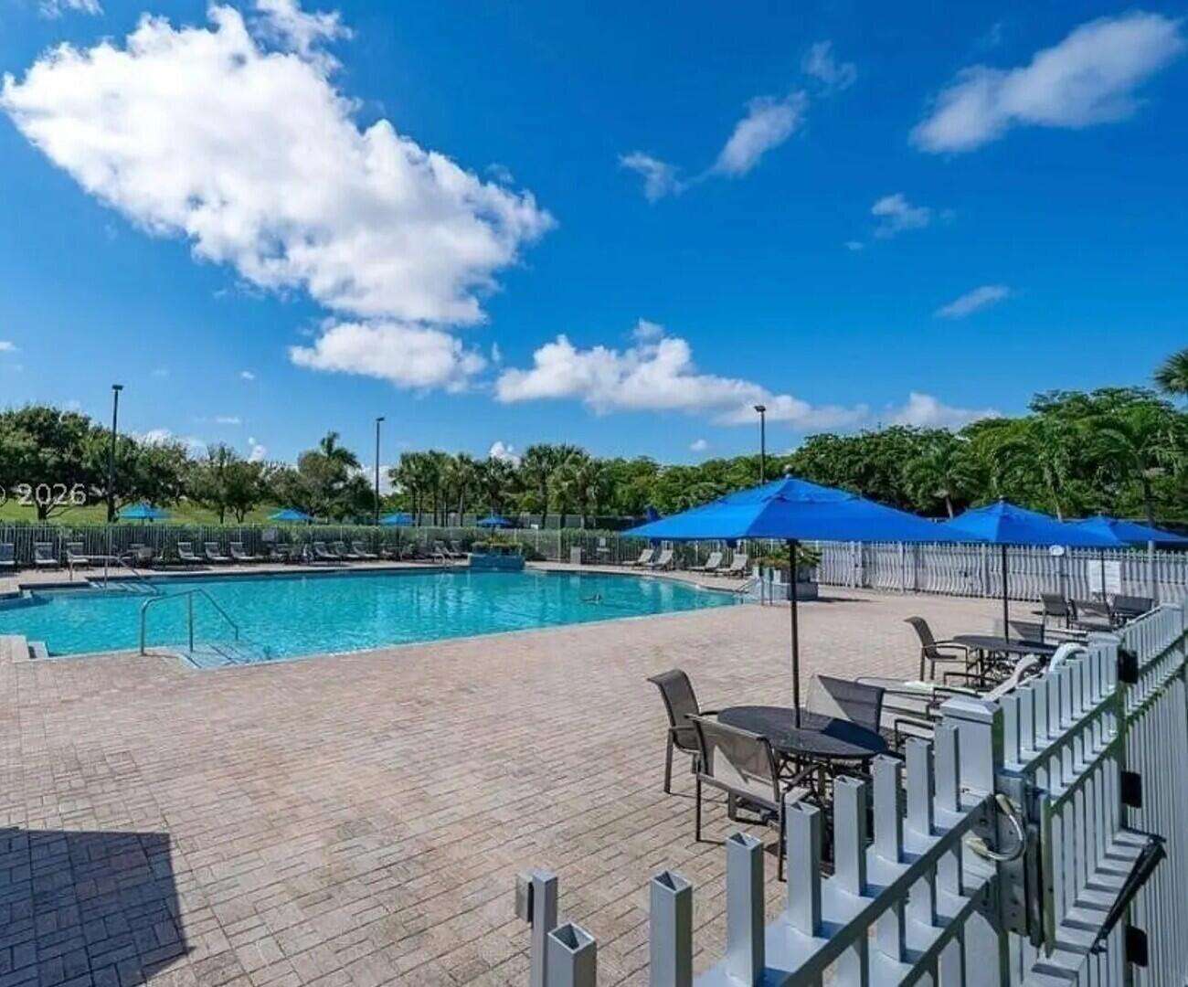1115 Papaya, Hollywood, FL 33019 - For Sale photo 55