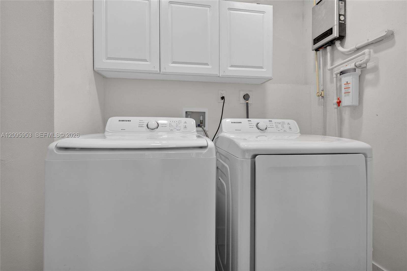 320 70th Ter, Hollywood, FL 33024 - For Sale photo 11