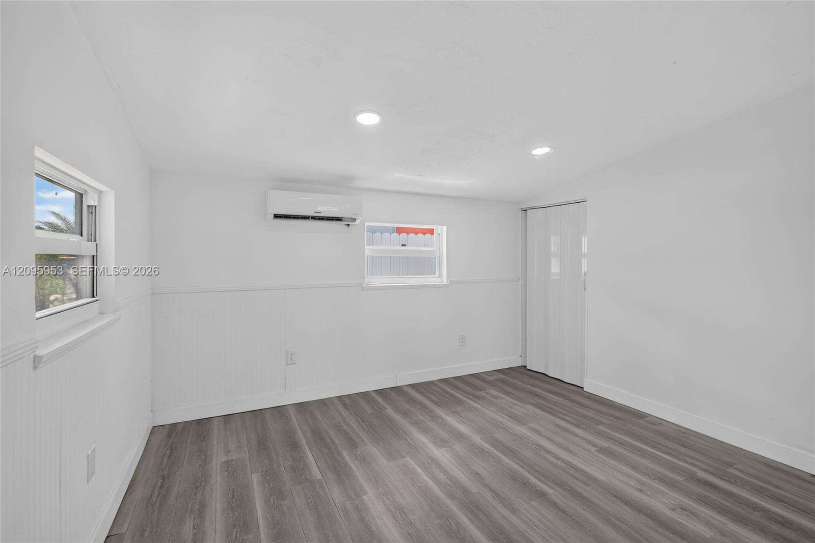 320 70th Ter, Hollywood, FL 33024 - For Sale photo 14