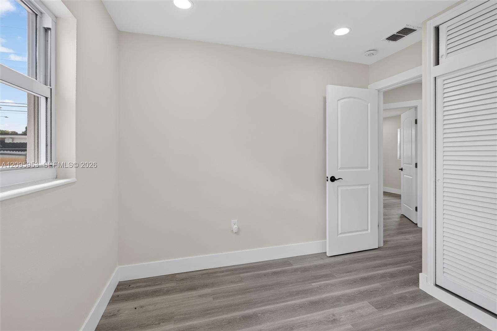 320 70th Ter, Hollywood, FL 33024 - For Sale photo 24