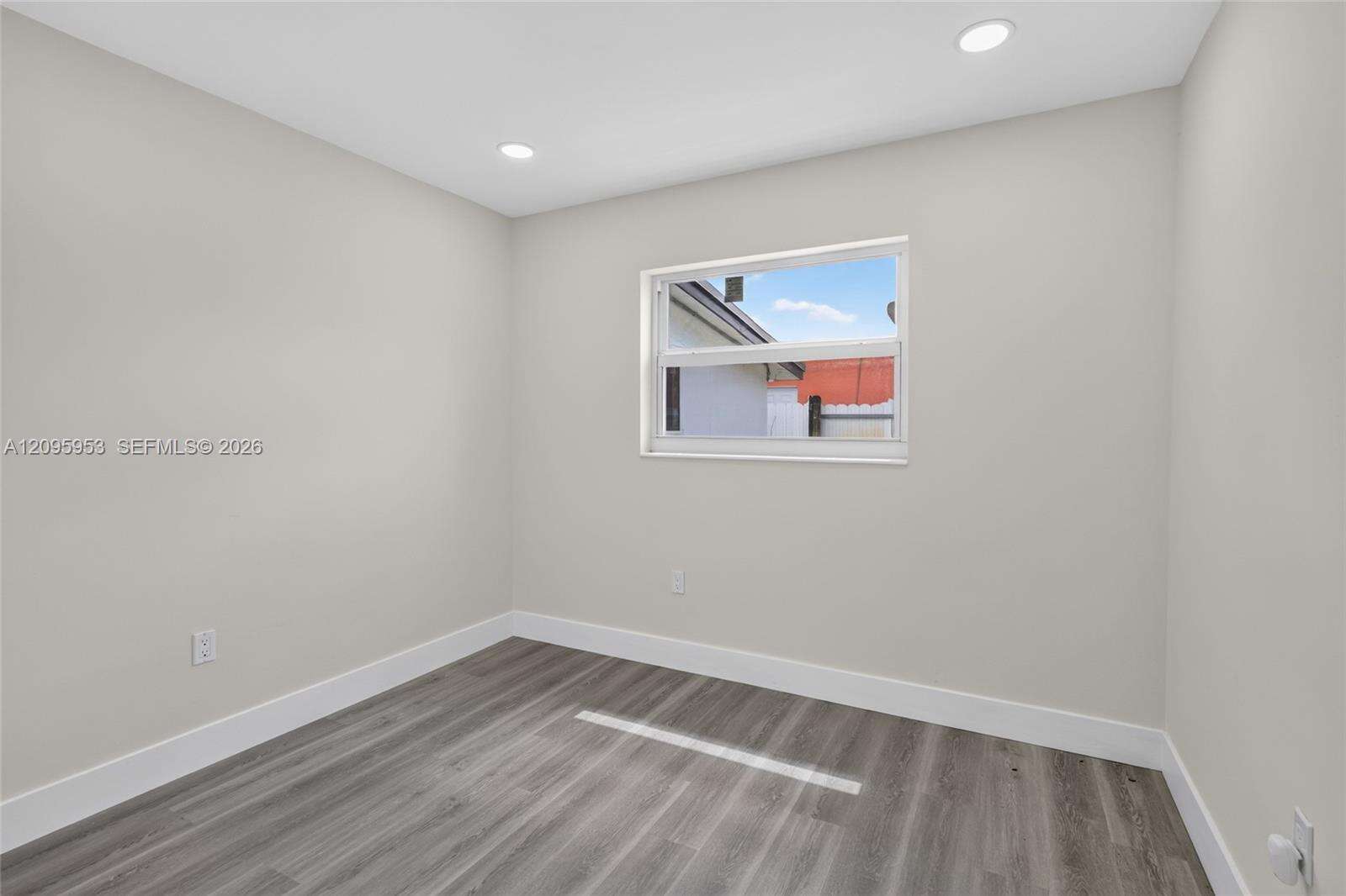 320 70th Ter, Hollywood, FL 33024 - For Sale photo 26