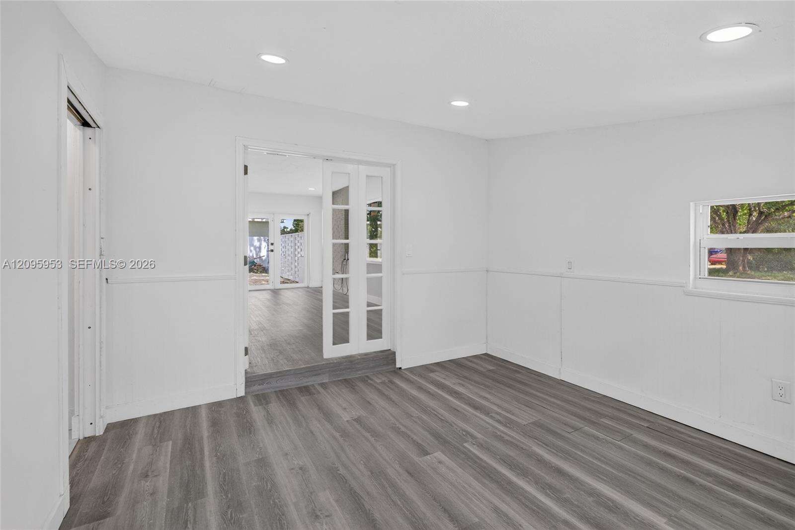 320 70th Ter, Hollywood, FL 33024 - For Sale photo 27