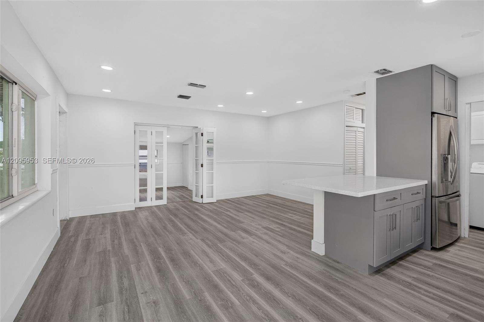 320 70th Ter, Hollywood, FL 33024 - For Sale photo 7
