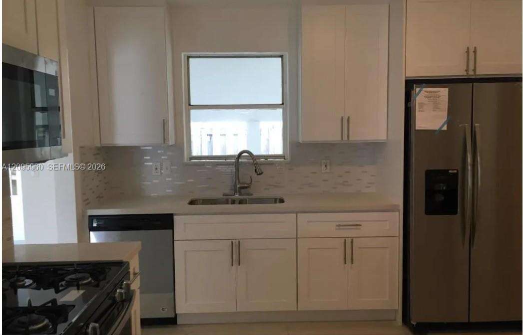 320 7th Ct, Hallandale Beach, FL 33009 - For Sale photo 5