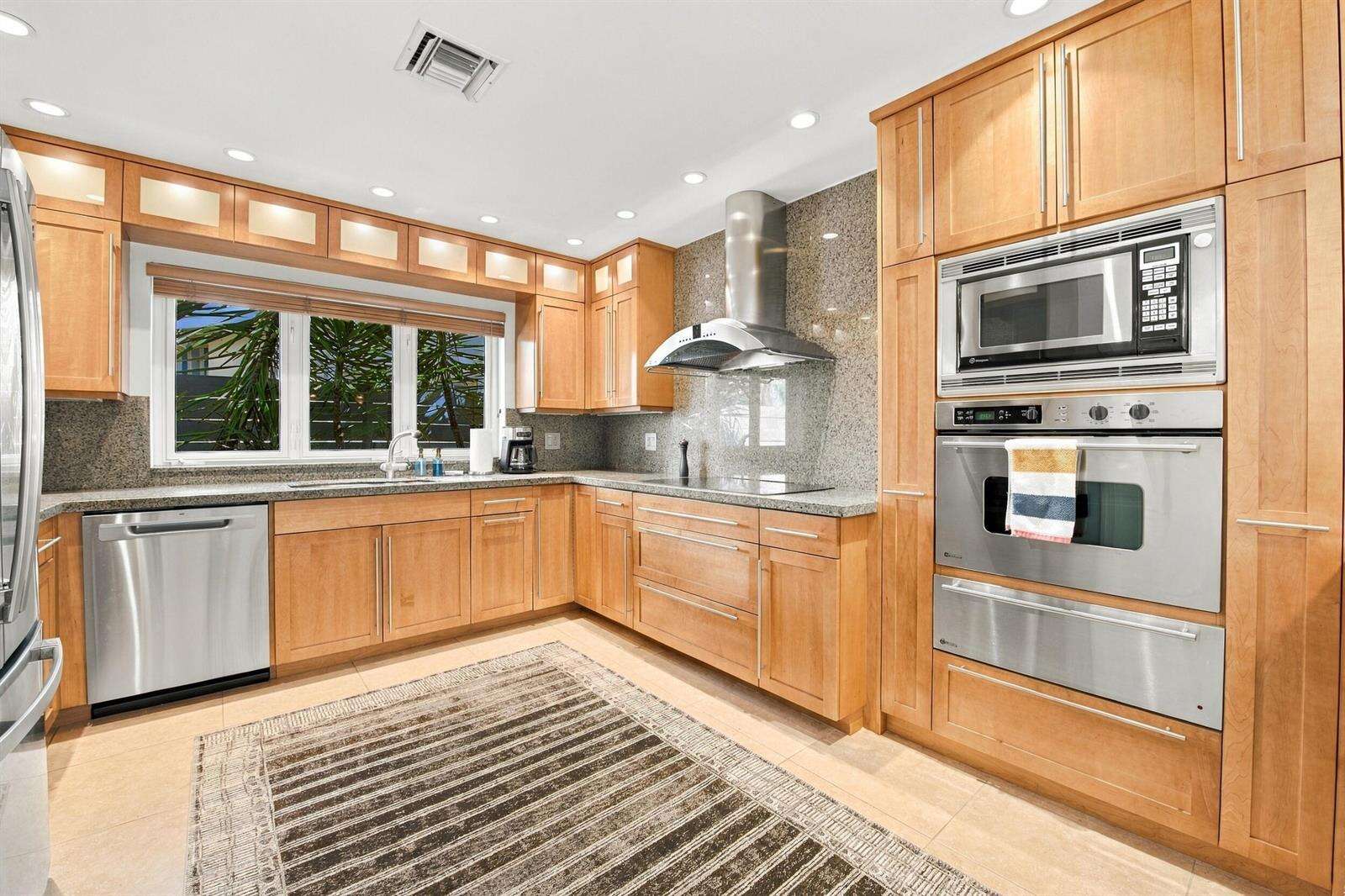 4230 19th, Oakland Park, FL 33308 - For Sale photo 5