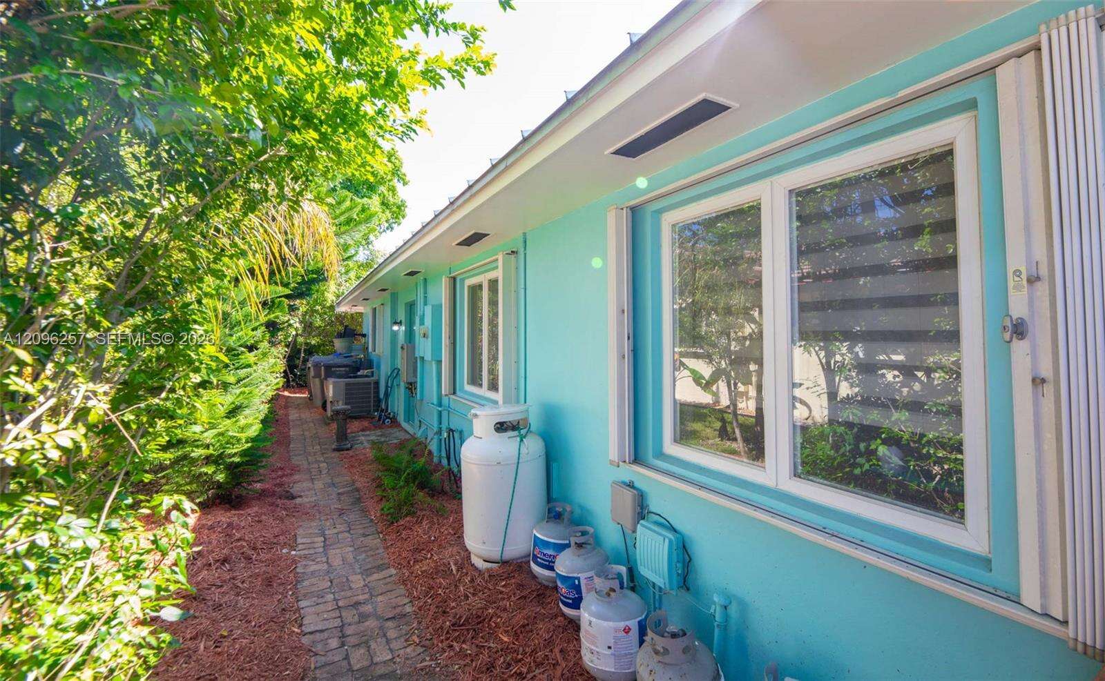 3660 53rd Ave, Hollywood, FL 33021 - For Sale photo 77